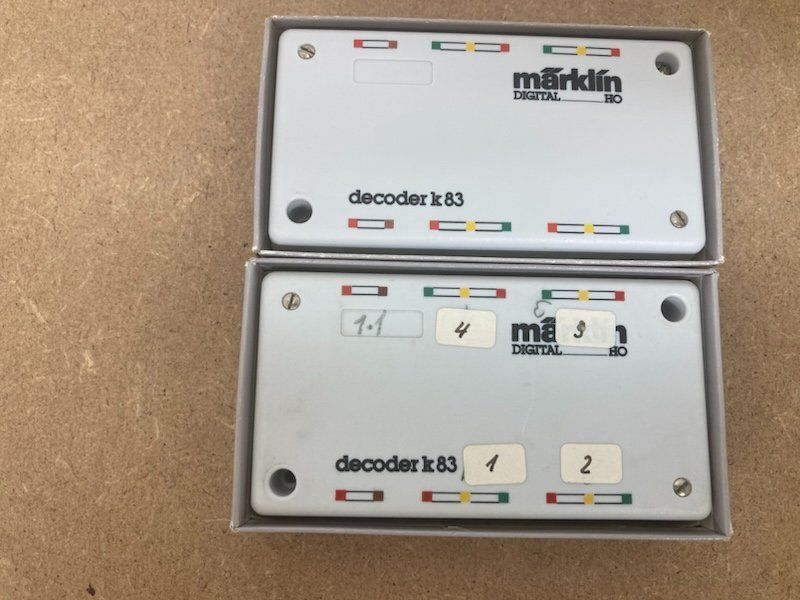 Märklin Modelleisenbahnen: 2 Stück Märklin 6083 Decoder k83 in OVP – Gebraucht aus Büsserach von ModellbahnDepot