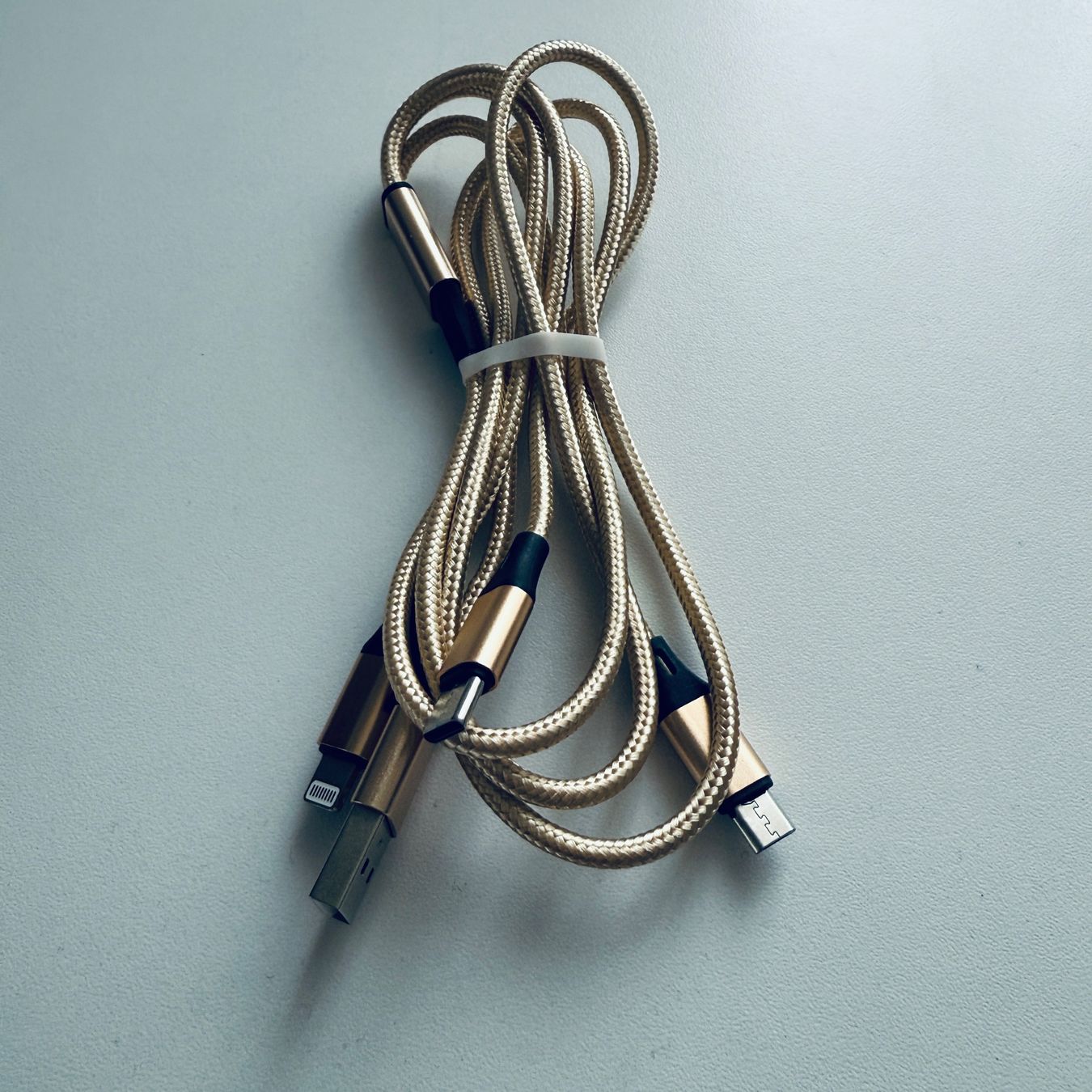 Cavi: USB-A auf 3in 1 Multi Ladekabel USB-C & Lightning & Micro B – Nuovo (secondo la descrizione) da Basel venduto da MY.AIRPODS.SHOP 5