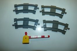 Lego Duplo: 4xgebogens Gleis und 1xBahnschranke