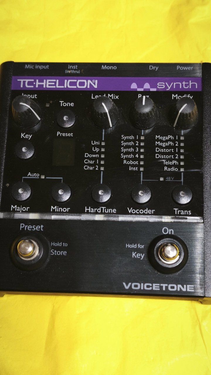 TC Electronic Equalizer: TC Helicon VoiceTone Synth – Gebraucht aus Laupen BE von Elch55