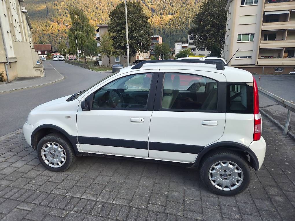 Autos: Export  – D'occasion à Domat/Ems par HARDY21 2
