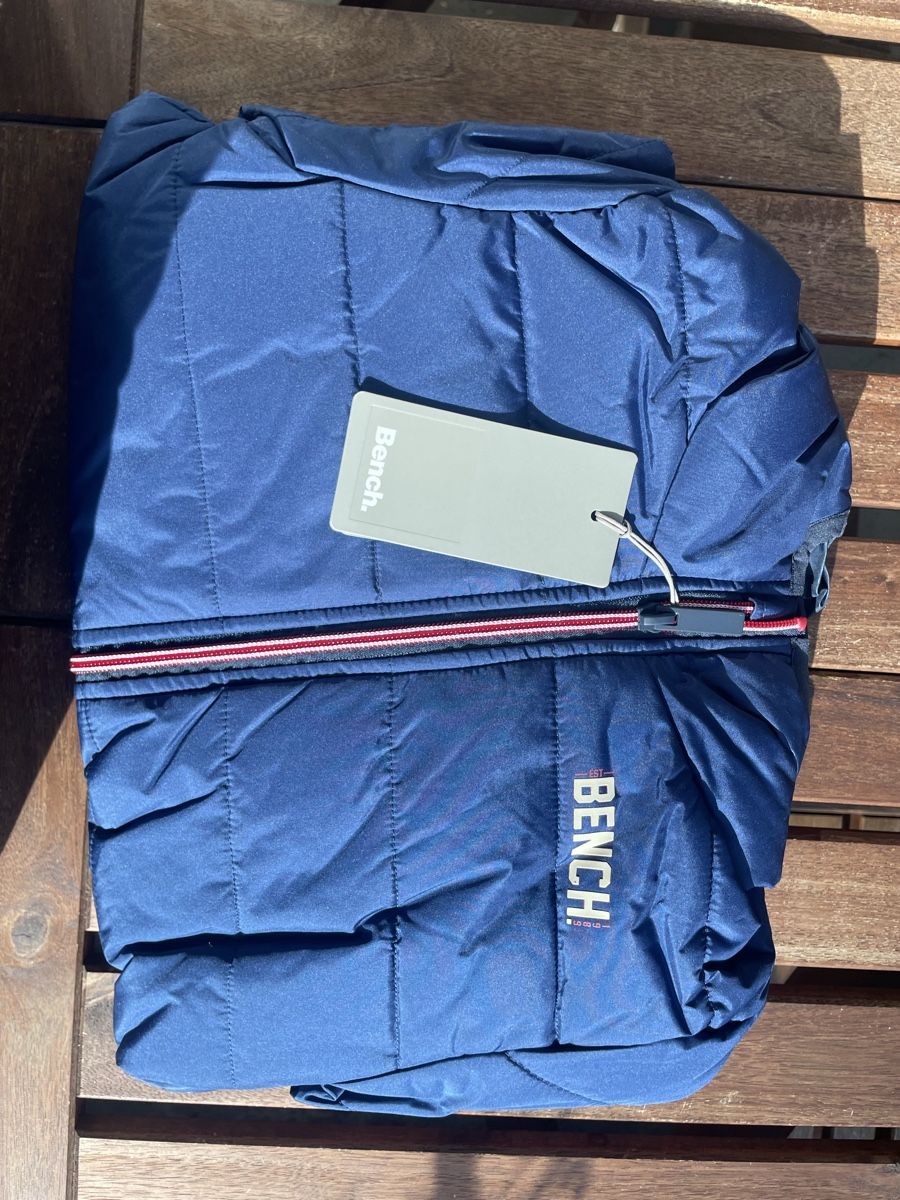 Bench Giacche & Cappotti: Bench Winterjacke Kinder Gr. 7-8y, Neu & originalverpackt – Nuovo e nell'imballaggio originale da Bern venduto da brup 7