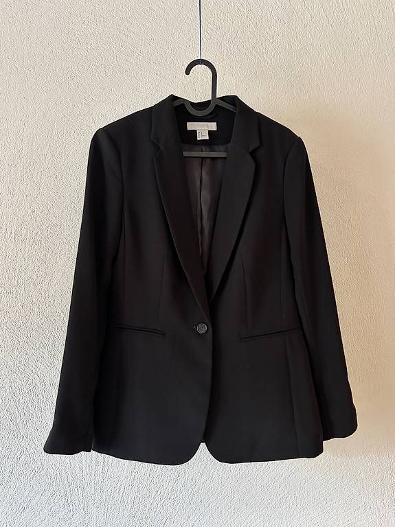 Giacche: H&M Blazer schwarz EU 40 – Usato da Valbella venduto da stfnigbsr