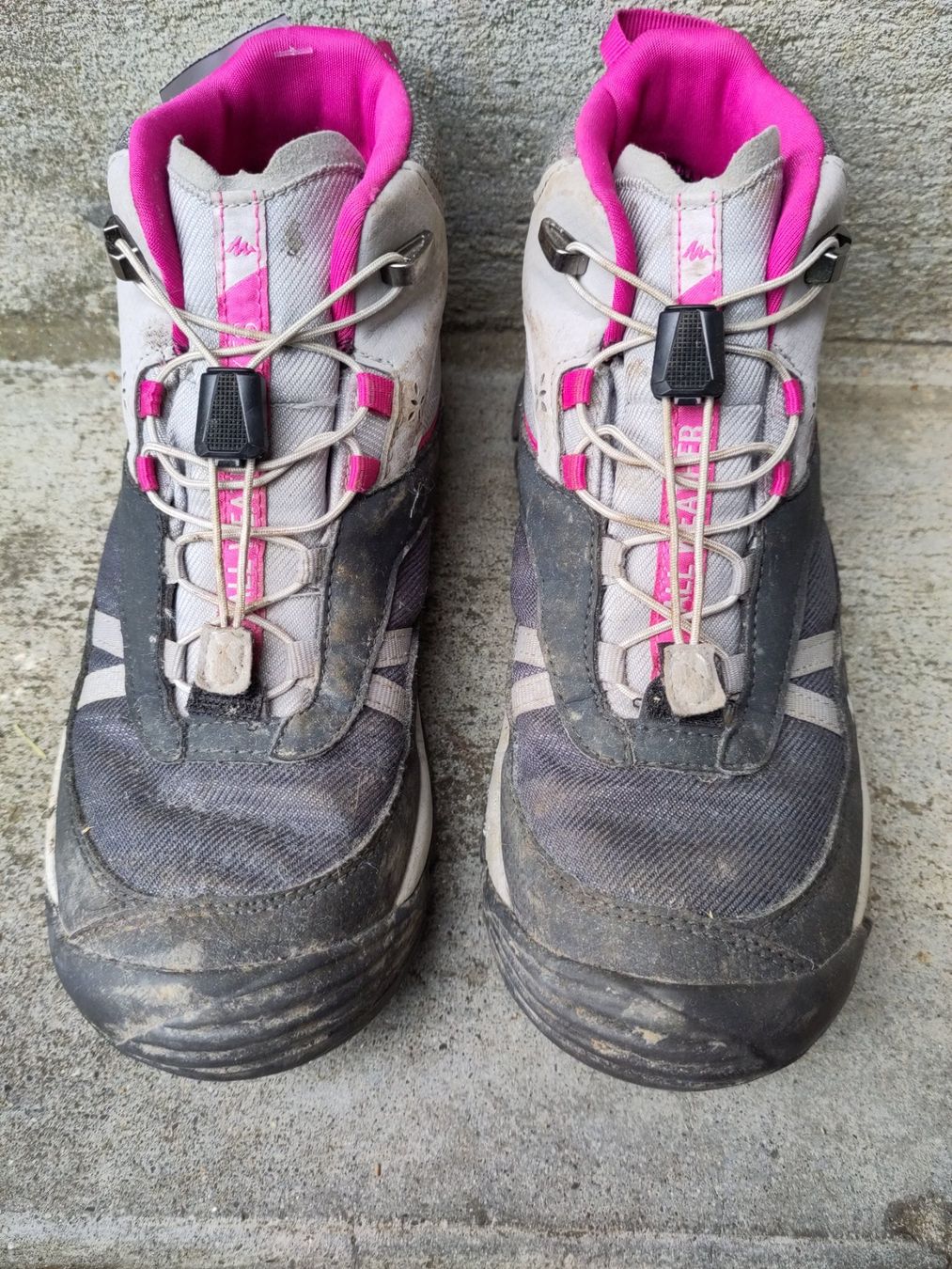 Scarpe per ragazze: Wanderschuhe Gr. 36 Quechua – Usato da Uettligen venduto da Donroli