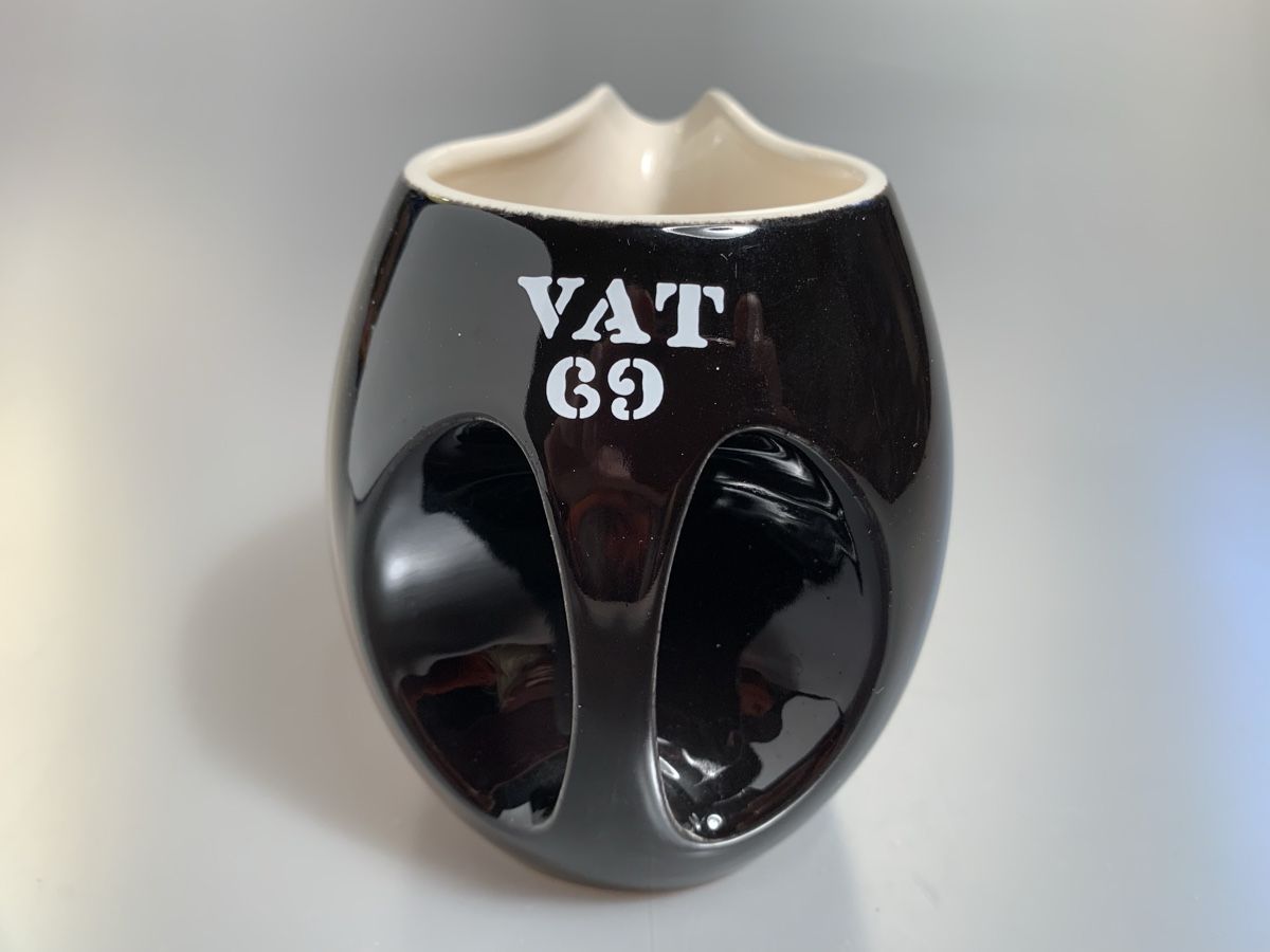 Contenitori & Simili: VAT 69  Wasserkrug – Usato da Männedorf venduto da palladio 1