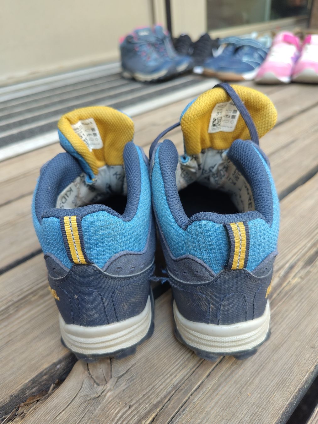 Meindl Scarpe per ragazzi: Meindl Kinder Wanderschuhe Gore-Tex Gr 31 gebraucht – Usato da Wabern venduto da c.trachsel 1