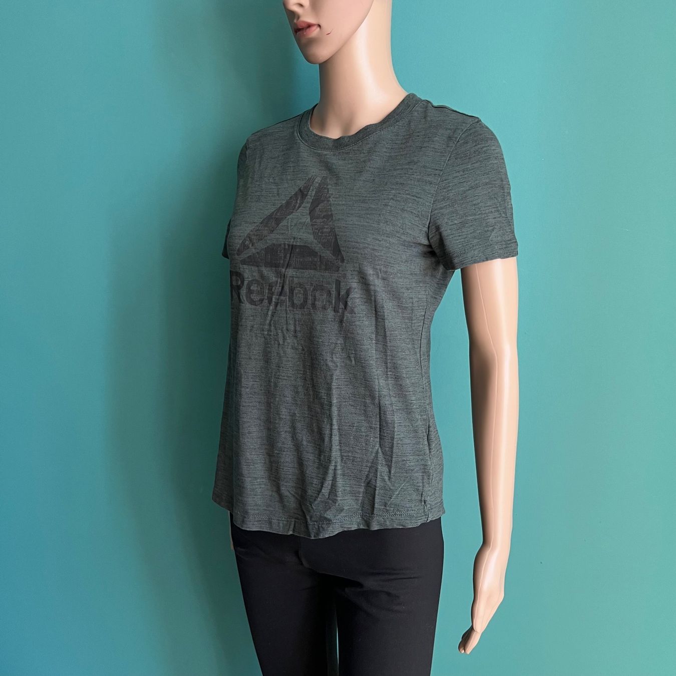 Reebok T-shirt: REEBOK T-Shirt – Usato da Zürich venduto da ClosetQueen 2