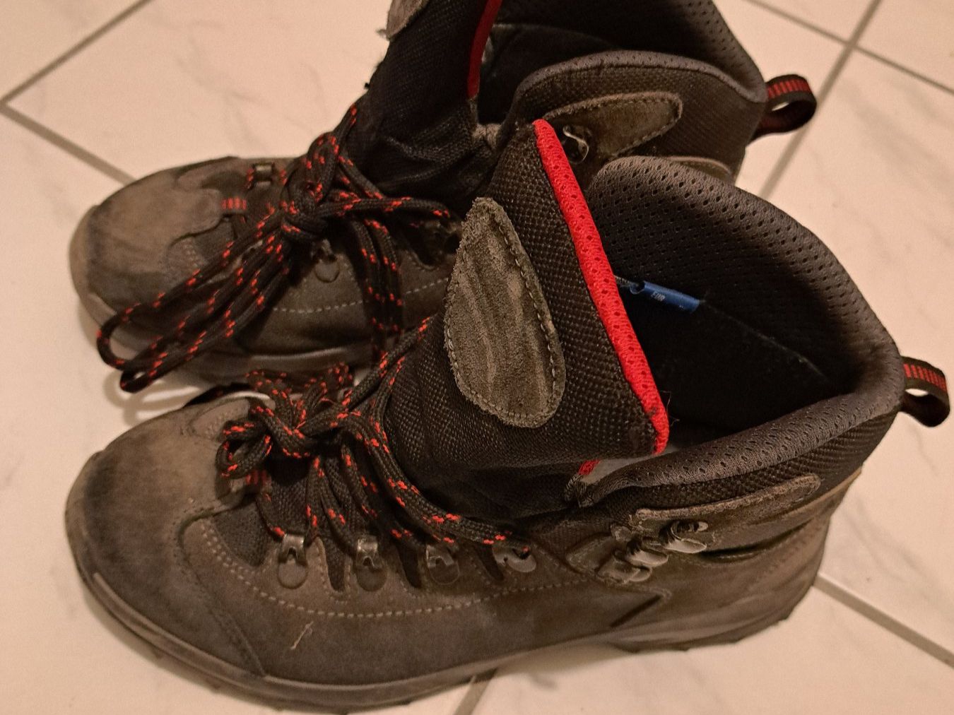 Chaussures hommes: Wanderschuhe Weissenstein, Grösse 38 – D'occasion à Wil SG par Gabri6
