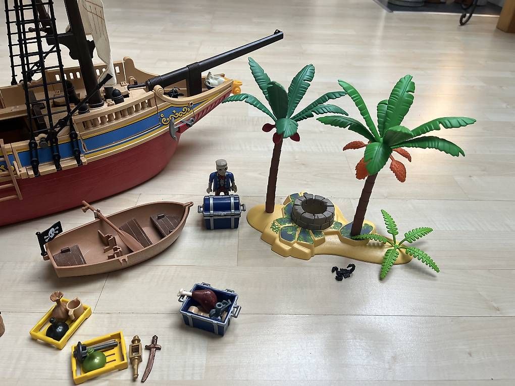 Playmobil Giocattoli: Playmobil Piratenschiff mit Insel – Usato da Neftenbach venduto da brandye 1