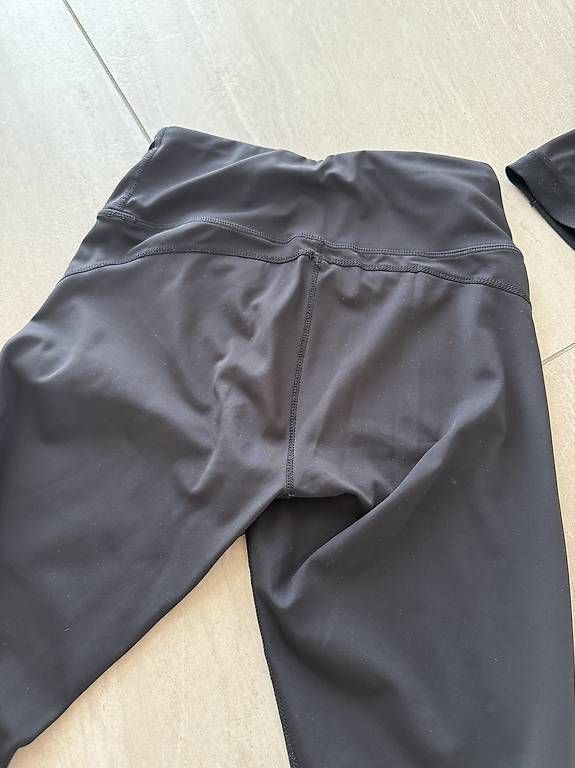 Lots de vêtements: Sport Set – D'occasion à Zwingen par KatjaM 1