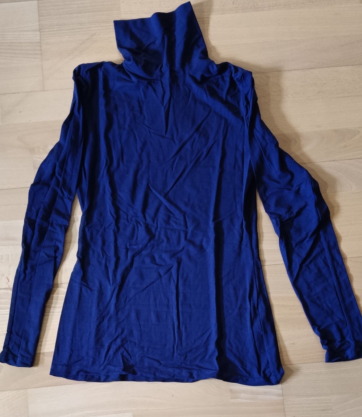 Maglioni & Felpe: Les Lunes Rollkragenpullover marineblau Gr. XS – Usato da Brütten venduto da DemitemBus