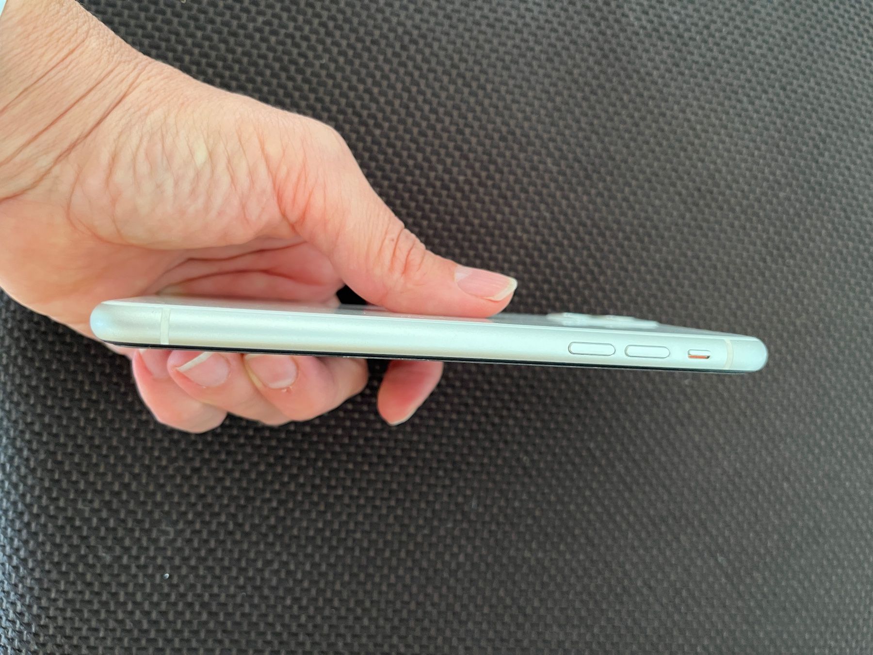 Apple Portables: Apple iPhone 11 64GB – D'occasion à Oberuzwil par mir_j8q5 2