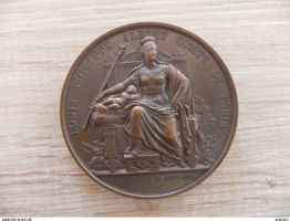 Medaille France Louis Philippe Albert Comte de Paris 172 g