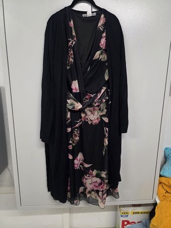 Marc Cain Cardigan und Kleid Ashley Brooke
