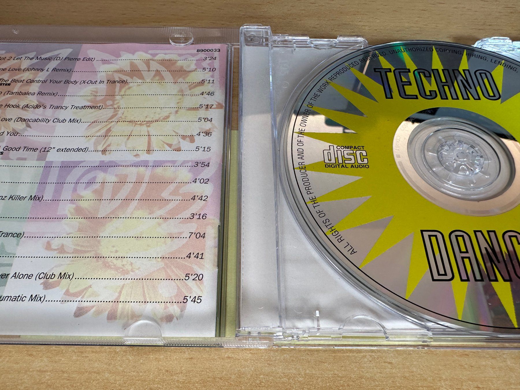 CD: Various – Techno Dance – Usato da Rikon im Tösstal venduto da Alpenmutz 2