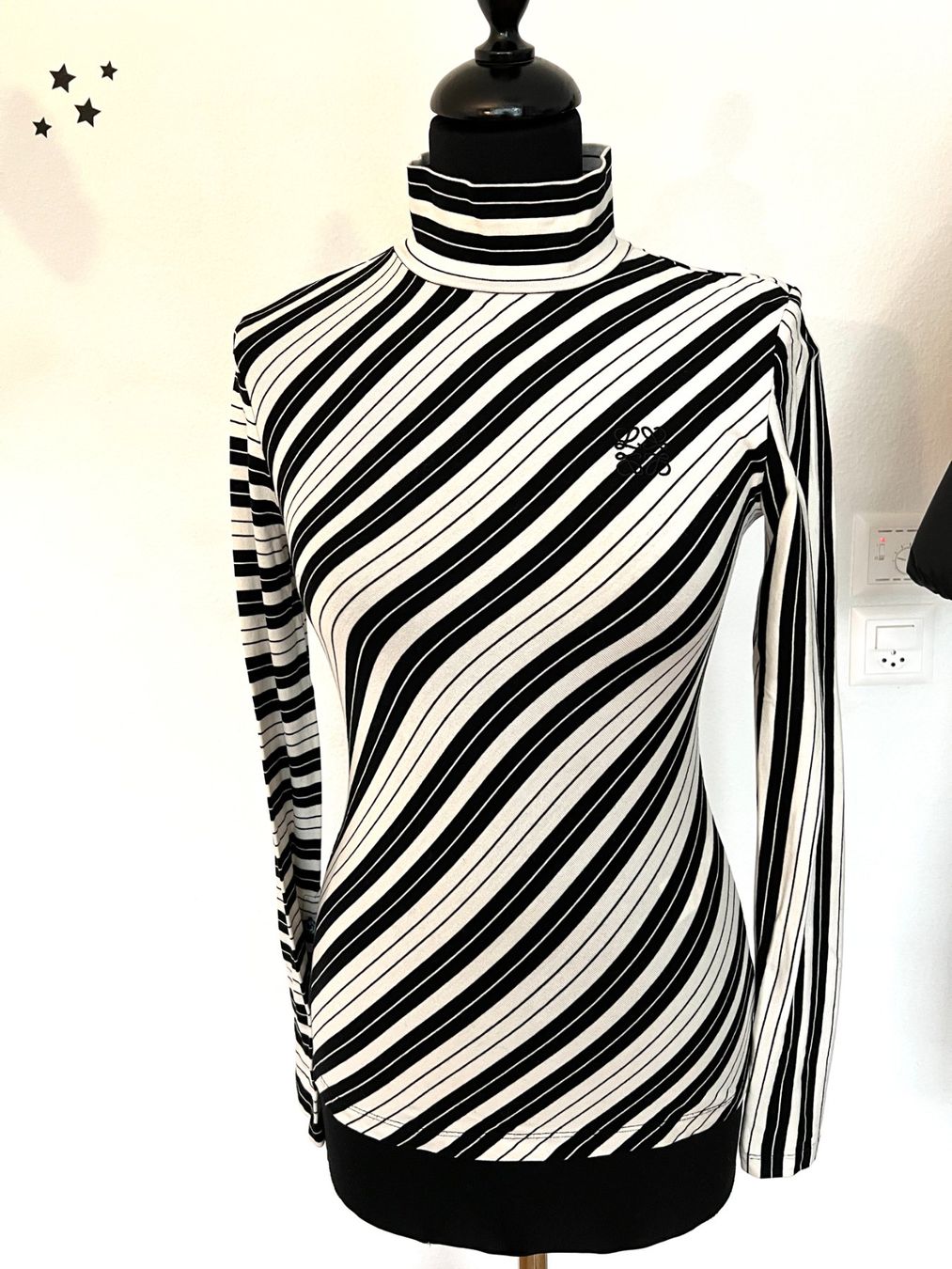 Loewe Maglioni & Felpe: Neuer Anagram Pullover von LOEWE Grösse XS – Nuovo (secondo la descrizione) da Binningen venduto da criss-cross