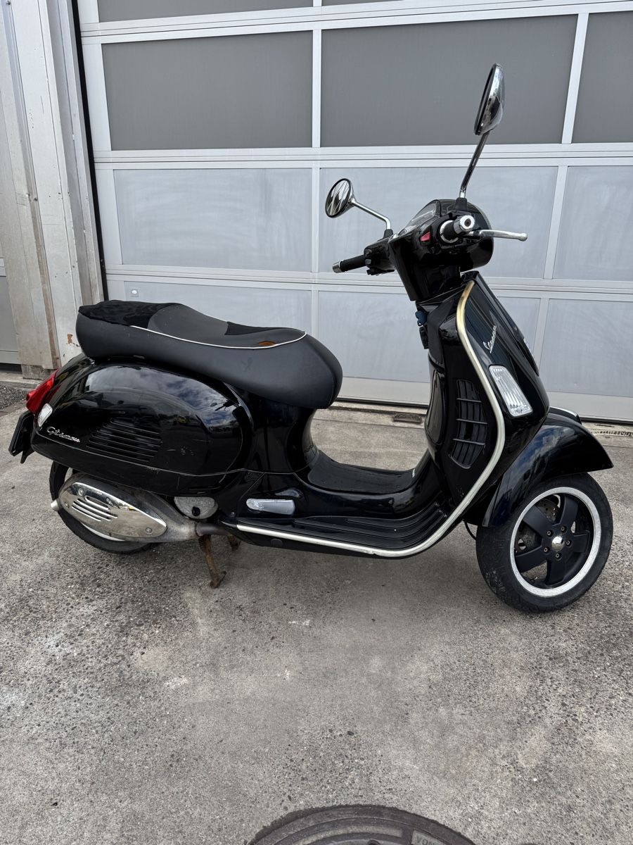 Vespa Scooter: Vespa Gts 125 ccm – Usato da Tägerwilen venduto da dri_s69q