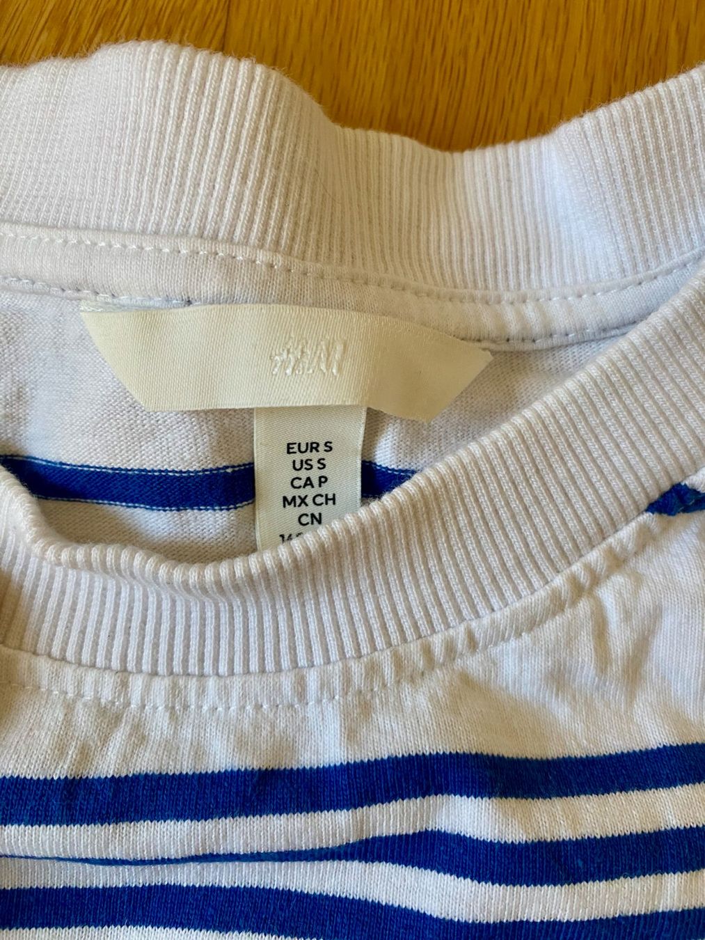 H&M T-shirt: H&M T-Shirt gestreift – Usato da Bern venduto da eli7 4