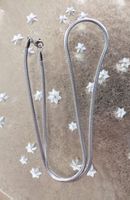Silberfarbene Halskette, Schlangenkette, Modeschmuck, Top!