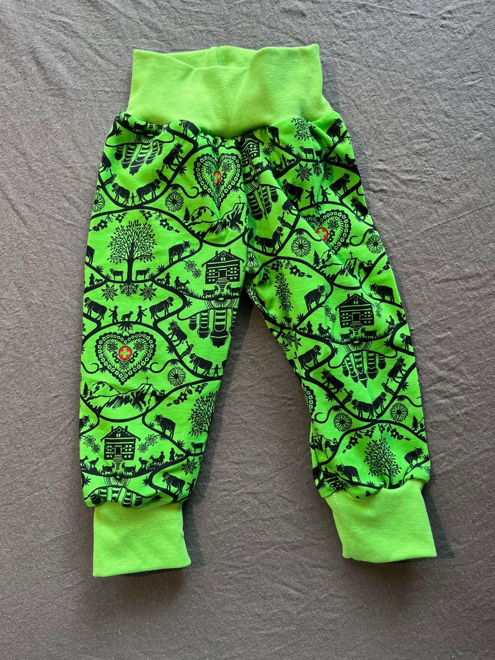 Pantaloni: 1 Kinderhose selbst genäht – Nuovo (secondo la descrizione) da Büsserach venduto da bor_s88m