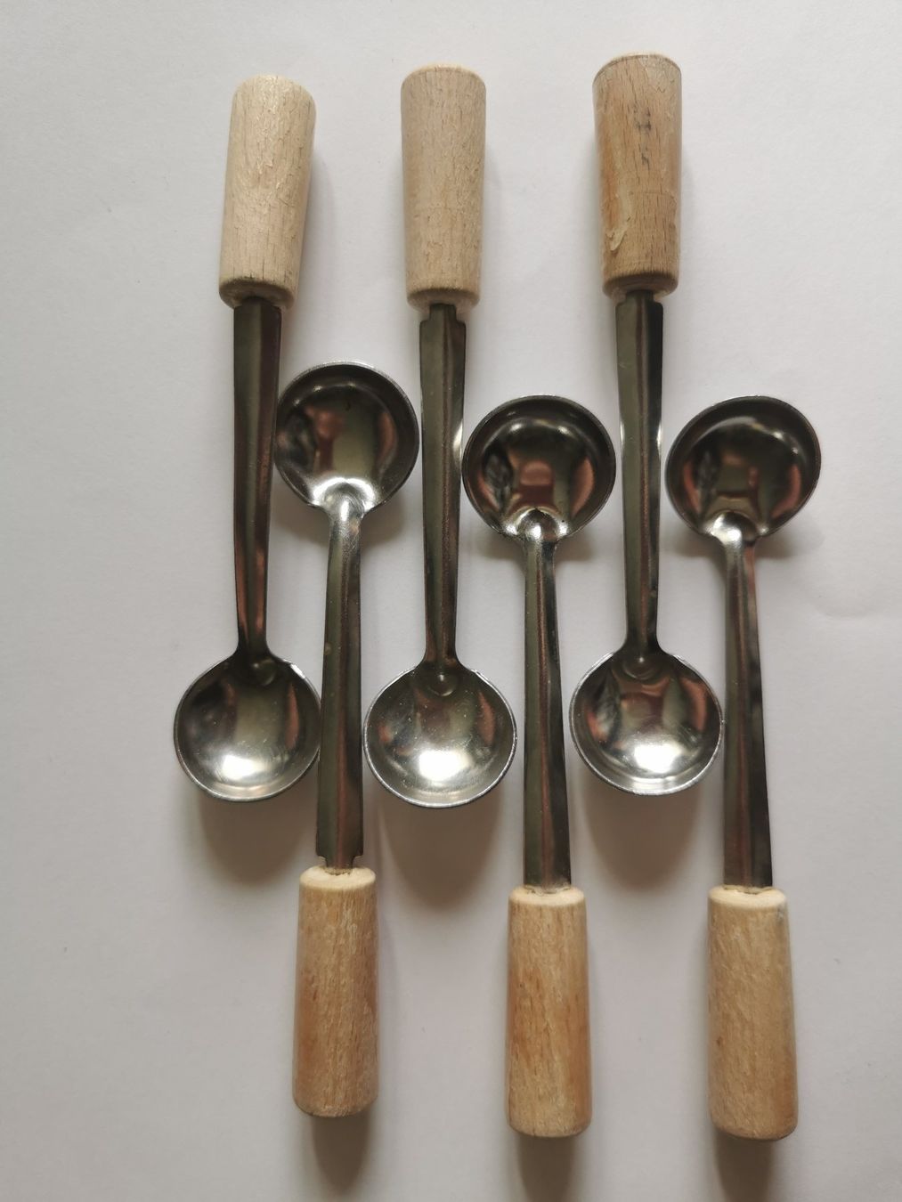 Cucchiai: 6er Set Mini-Saucenlöffel mit Holzgriff, Neuwe... – Nuovo (secondo la descrizione) da Oberglatt ZH venduto da maravilho