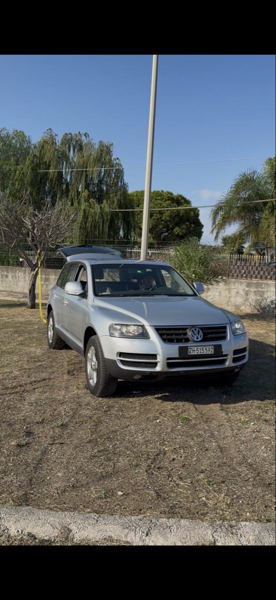 VW Automobili: V W TUAREG  – Usato da zürich venduto da petschaburi