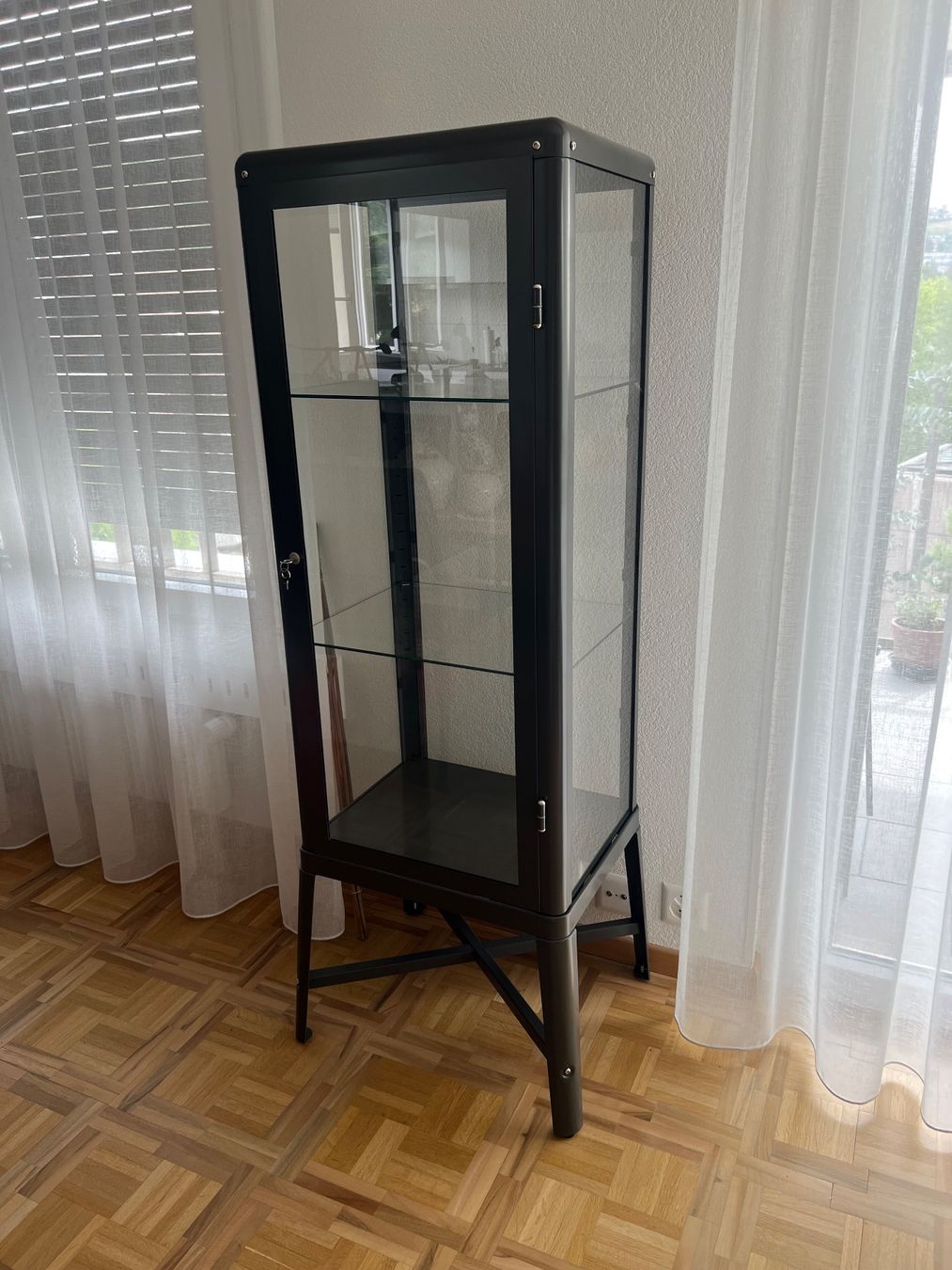 Ikea Vitrines: Vitrine IKEA – D'occasion à Pully par gnap50