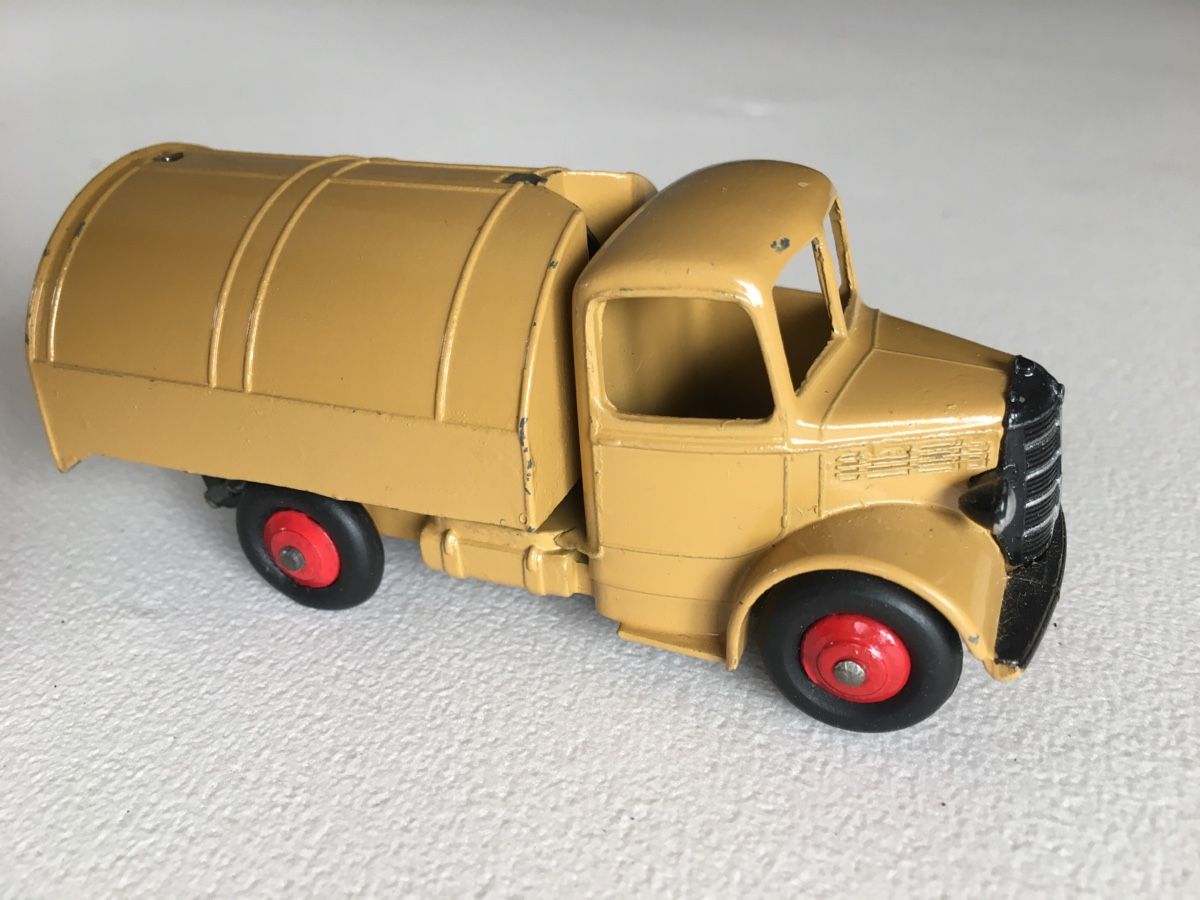 Dinky Toys Modellini d'auto: Dinky Commer Müllwagen – Usato da Grellingen venduto da Toyhamster 1