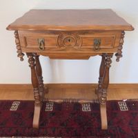 Table de couture ancienne en bois massif avec tiroir