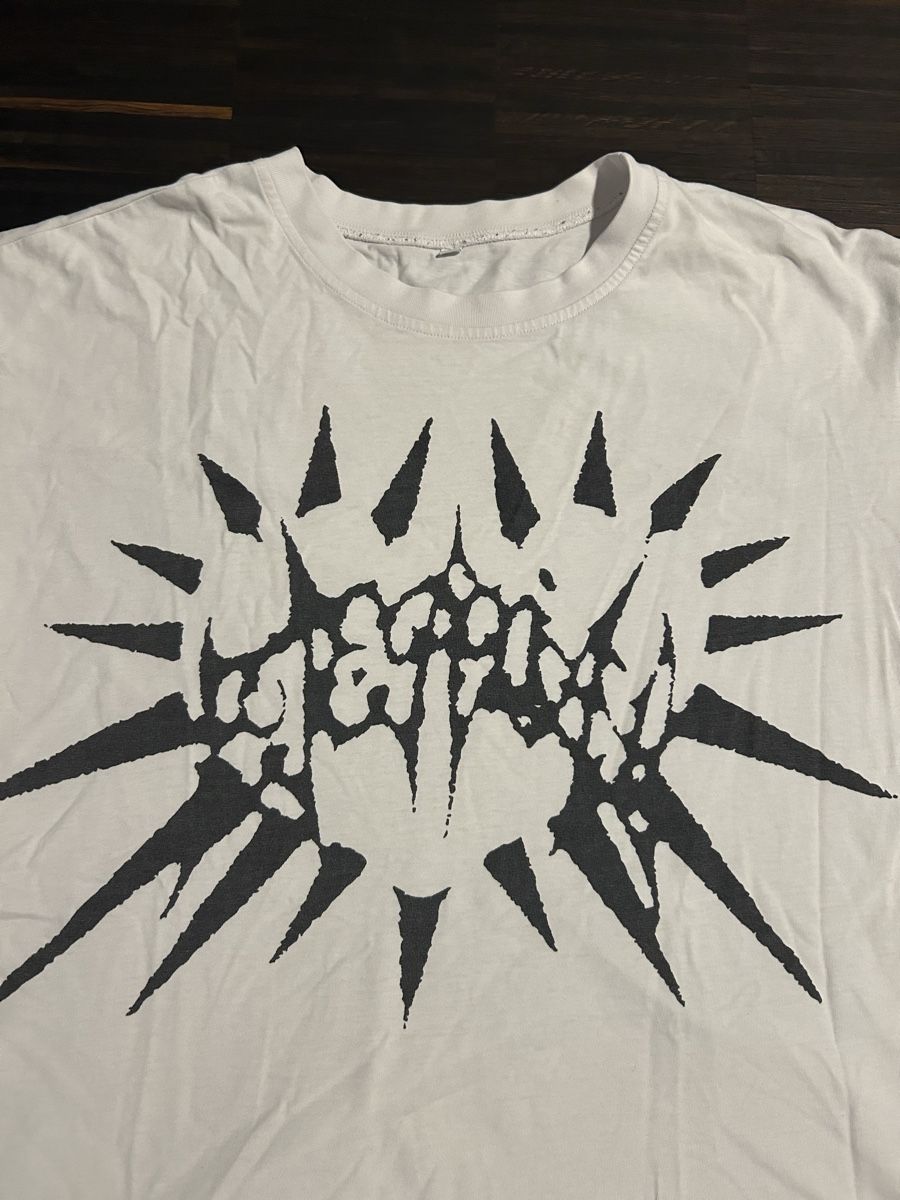 T-shirt: T-Shirt mit Print – Usato da Basel venduto da lenarrari 1