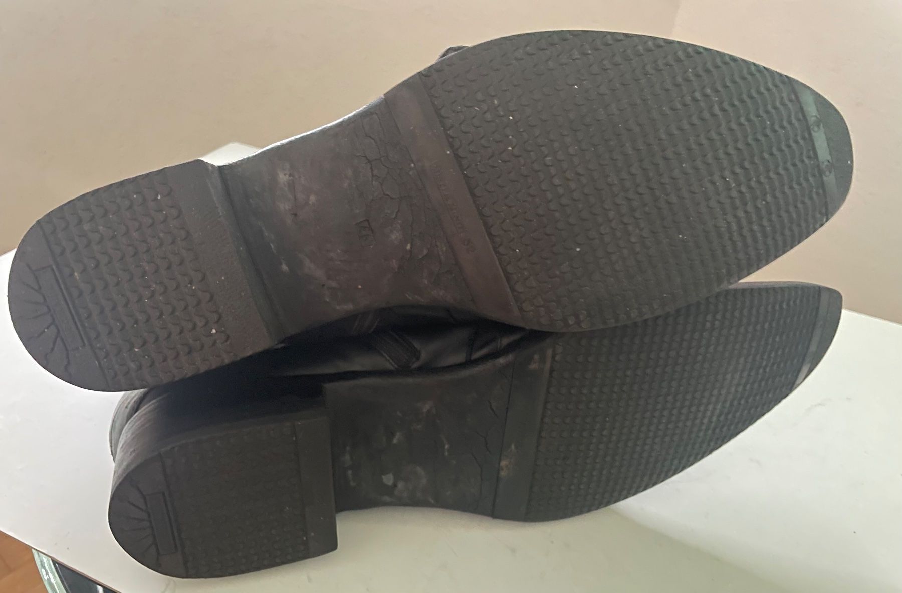 Chaussures hommes: Stiefel schwarzes Leder Gr 46 – D'occasion à Unterengstringen par DeaundHeinz 5