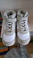 fila ,chaussures taille 34, bon état