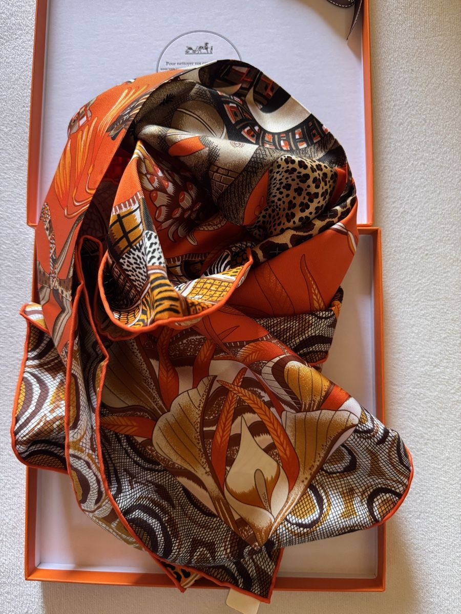 Hermès Foulard & Sciarpe: Hermès carré 90 Marche du Zambeze  – Nuovo e nell'imballaggio originale da Genève venduto da HappyLifestyle 9