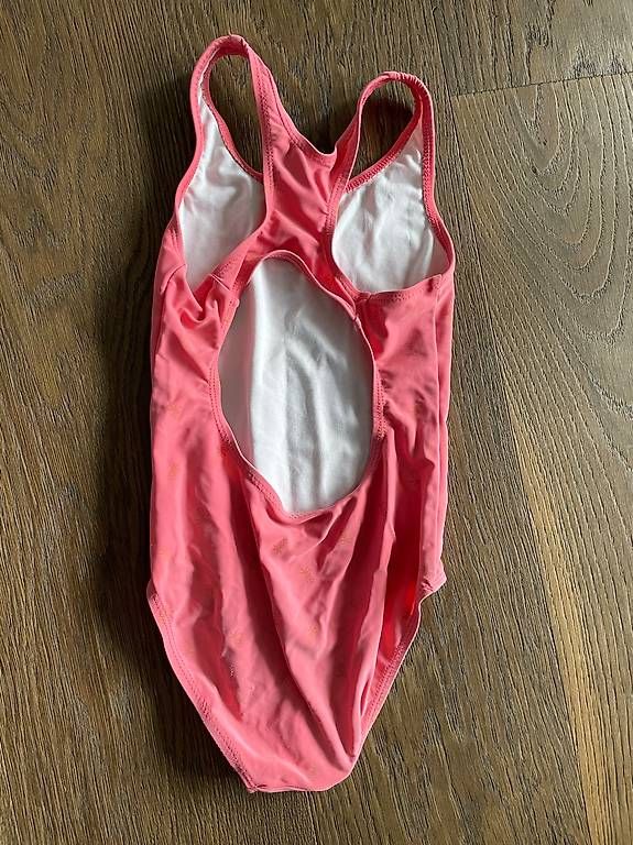 Badekleider & Bikinis: Badekleid pink mit goldenen Ananas Gr. 128 – Gebraucht aus Muri b. Bern von dindlerothler 1