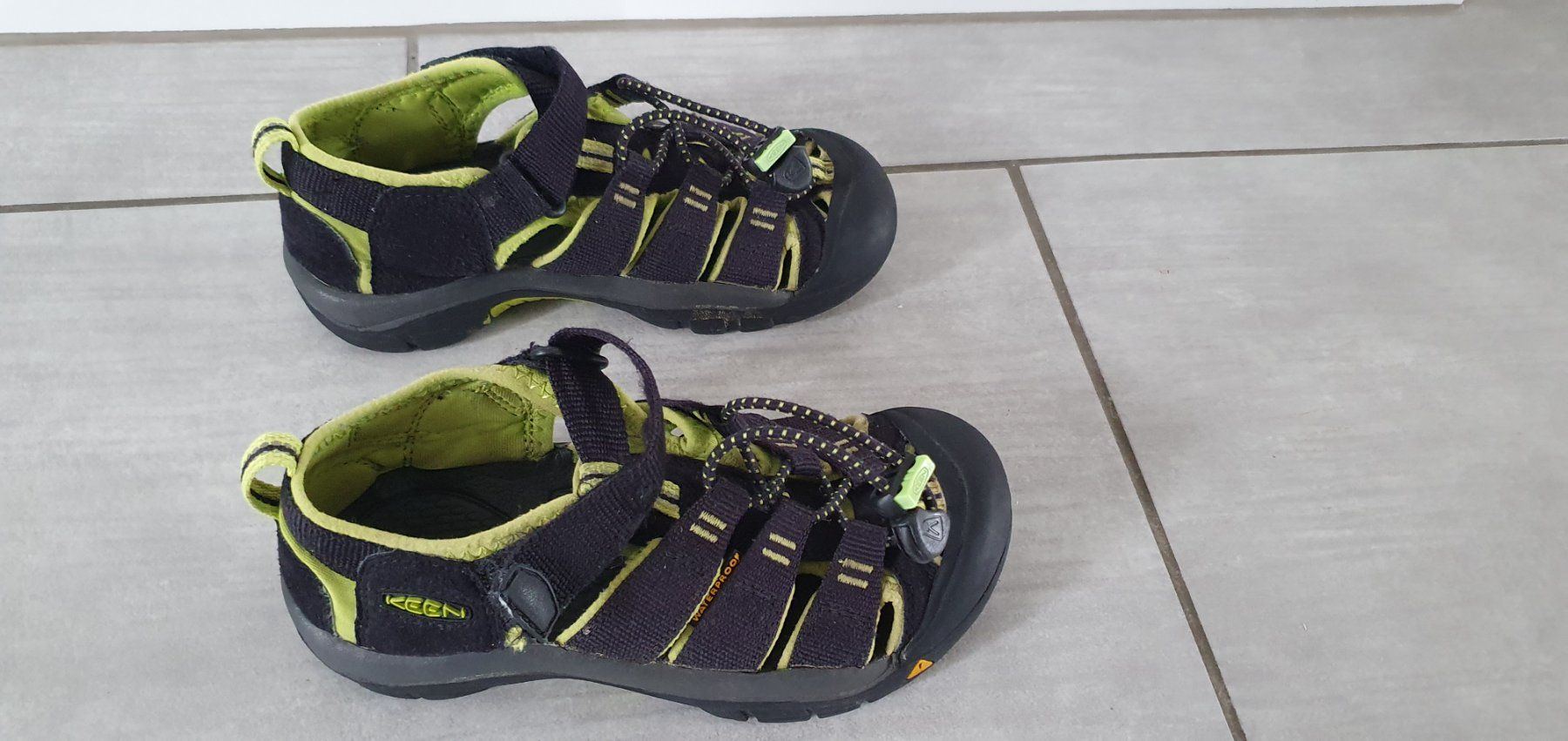 Keen Scarpe per ragazzi: Sandalen der Marke Keen, Gr. 32/33 – Usato da Wallenwil venduto da Rainbow45