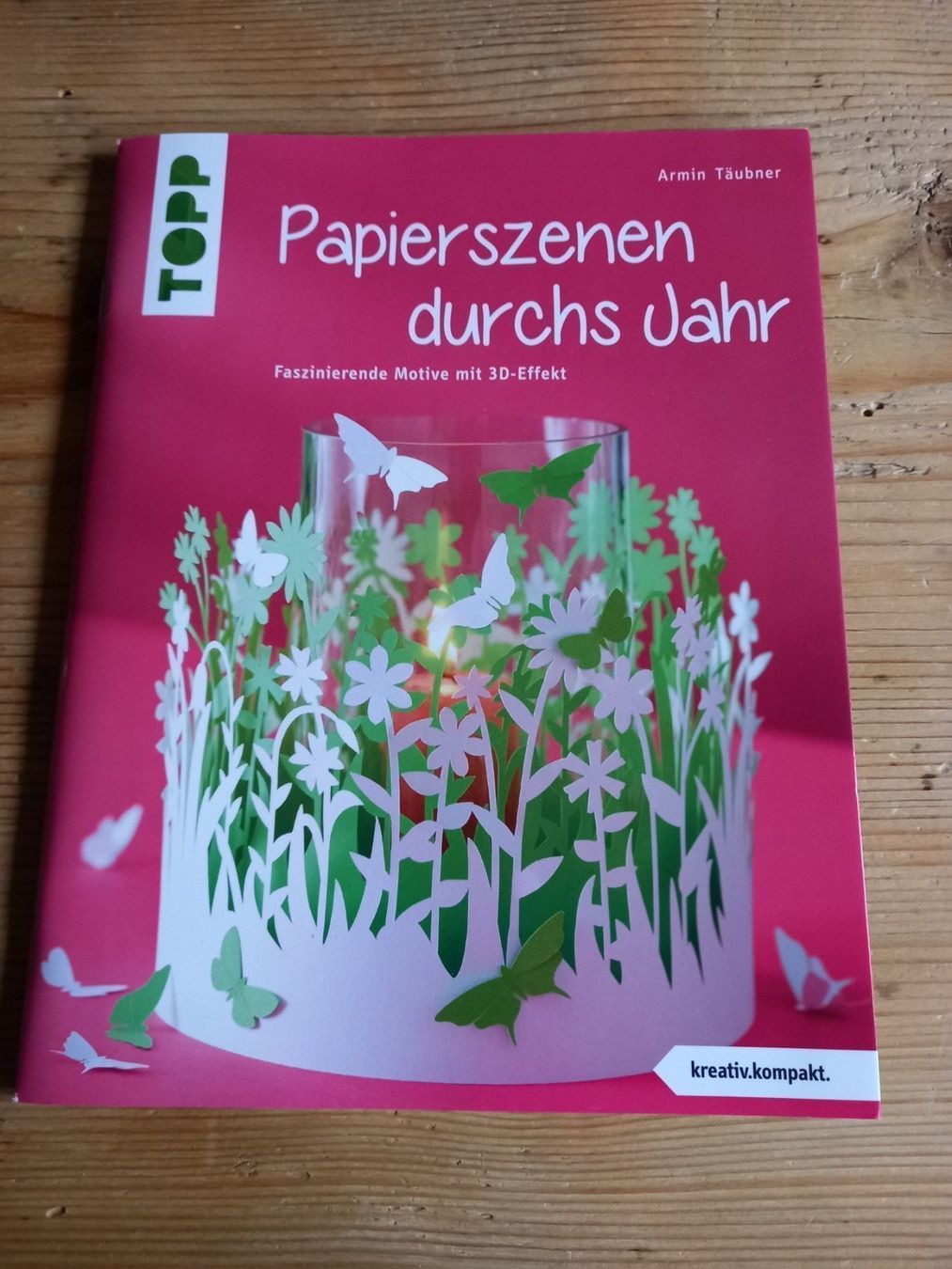 Libri: Papierszenen durchs Jahr – Nuovo (secondo la descrizione) da Niederönz venduto da Elisabeth67