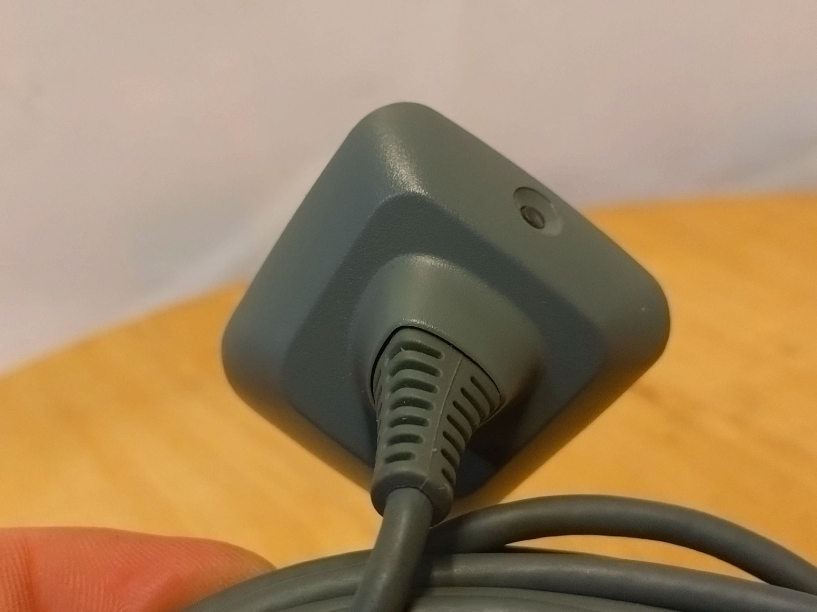 Microsoft Câbles: Xbox 360 Play & Charge Kit Microsoft USB gris – D'occasion à Farvagny-le-Grand par LaCaverne 2