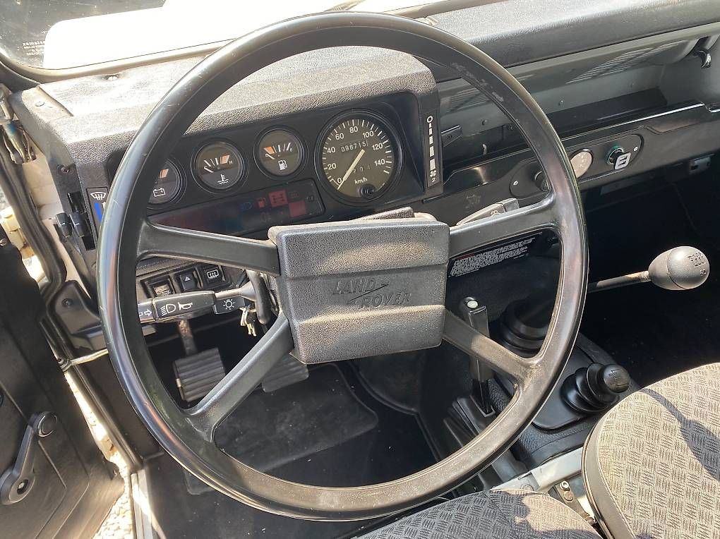 Land Rover Autos: Land Rover Defender 90 – Gebraucht aus Hirzel von kar_52gd 4