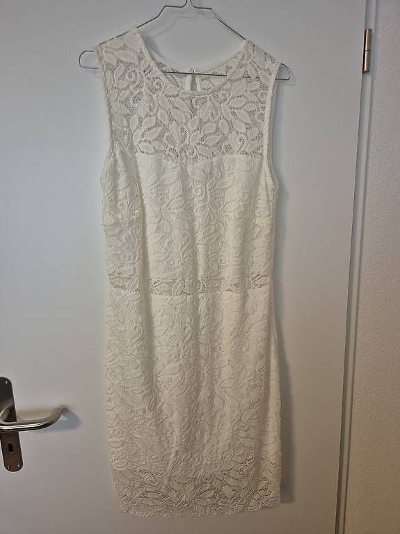 Kleider: Wunderschönes weisses Spitzenkleid – Gebraucht aus Winterthur von EvilFairy