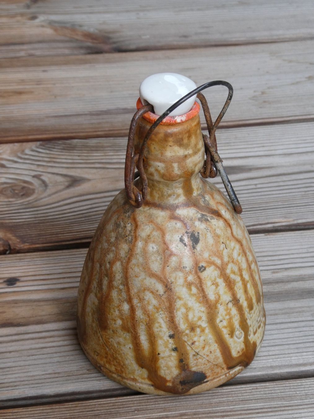 Bottiglie: uralte Steingut Bügelflasche BERN ......? – Usato da Lüchingen venduto da Eeizo 1