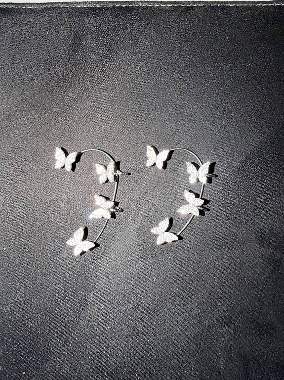 Boucles d'oreille: Schmetterlings-Ohrschmuck – D'occasion à Laufen par nic_nsj8