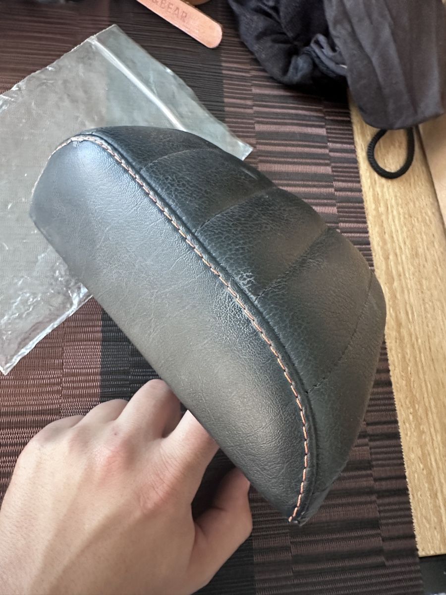 Harley-Davidson Tutti i ricambio per moto: Cusicno schienale sissy bar – Usato da Brè sopra Lugano venduto da sch_ni12
