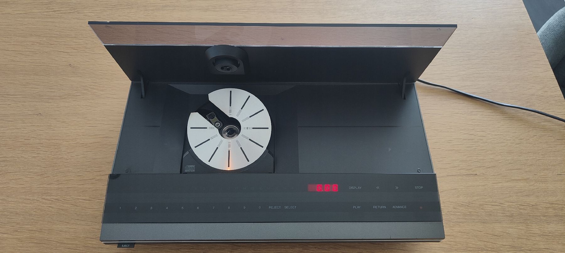 Bang & Olufsen Audio- & Mediensysteme: Bang & Olufsen Beogram CDX 2 – Defekt aus Hubersdorf von Daevmetal 1