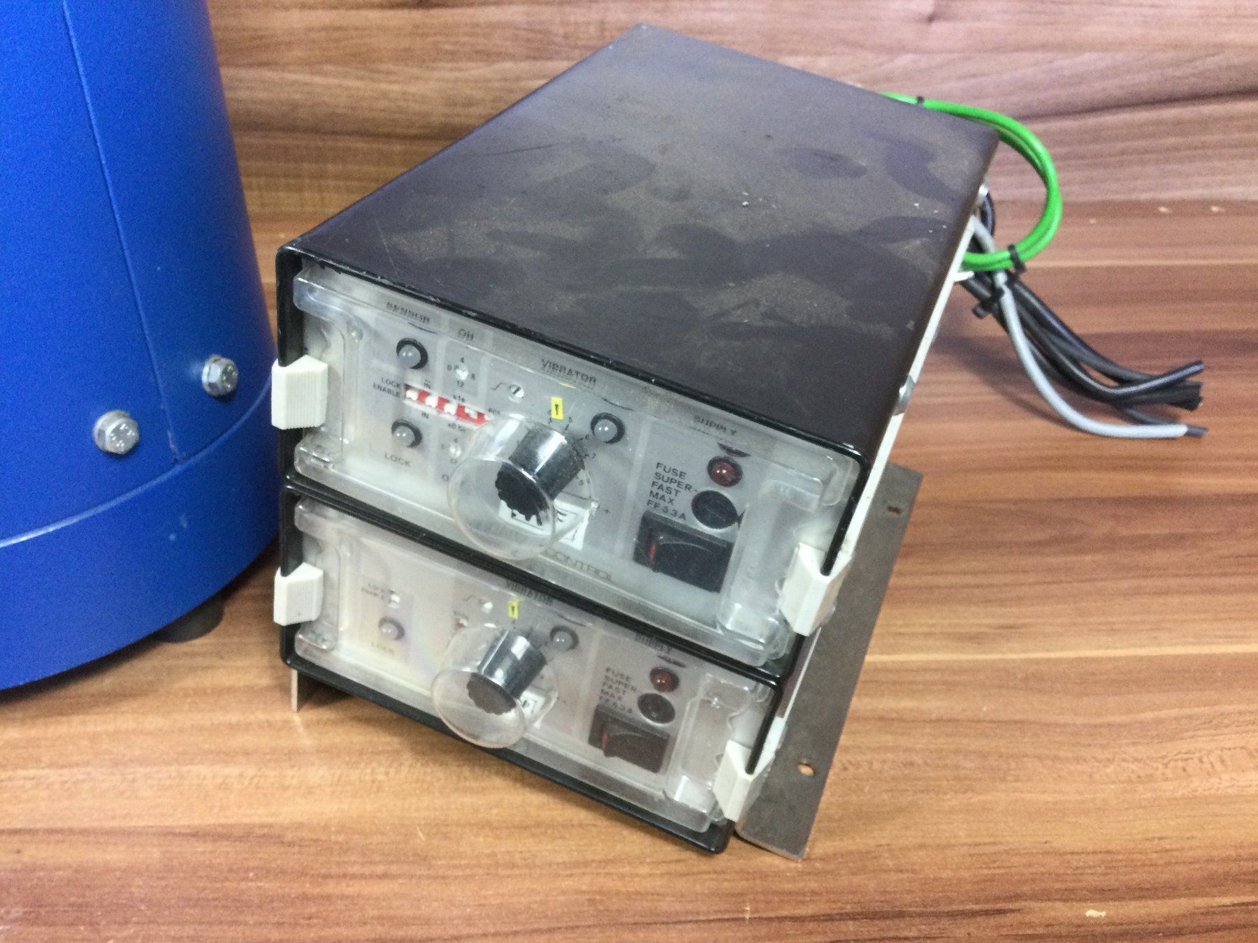 Tutti gli attrezzi: Gebrauchter Vibrationswendelförderer Schwingfördertopf – Usato da Wangen SZ venduto da kuriosum12 3