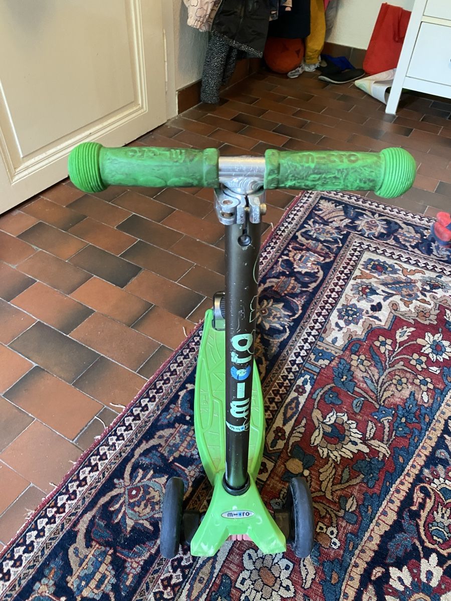 Micro Veicoli per bambini: Micro Tretroller Trottinett, Mini Deluxe, Grün – Usato da Bettingen venduto da bian_48 3