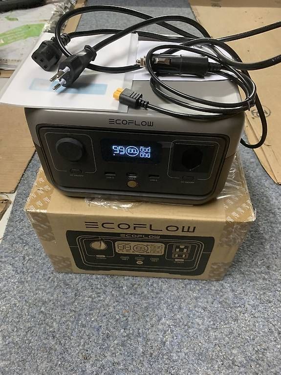 Dispositivi a energia solare: ECOFlow River 2 CH Version mit 5 Jahr Warranty – Nuovo e nell'imballaggio originale da Uster venduto da dan_5m6y