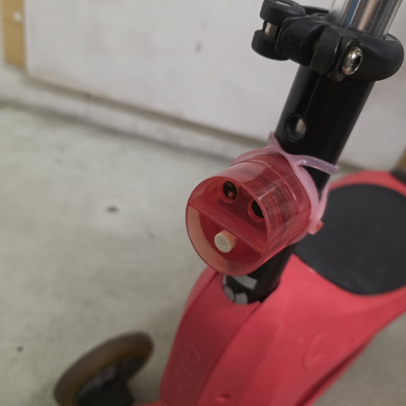 Micro Mini2Go Scooter with Seat and Storage Red - Used (D'occasion) à ...