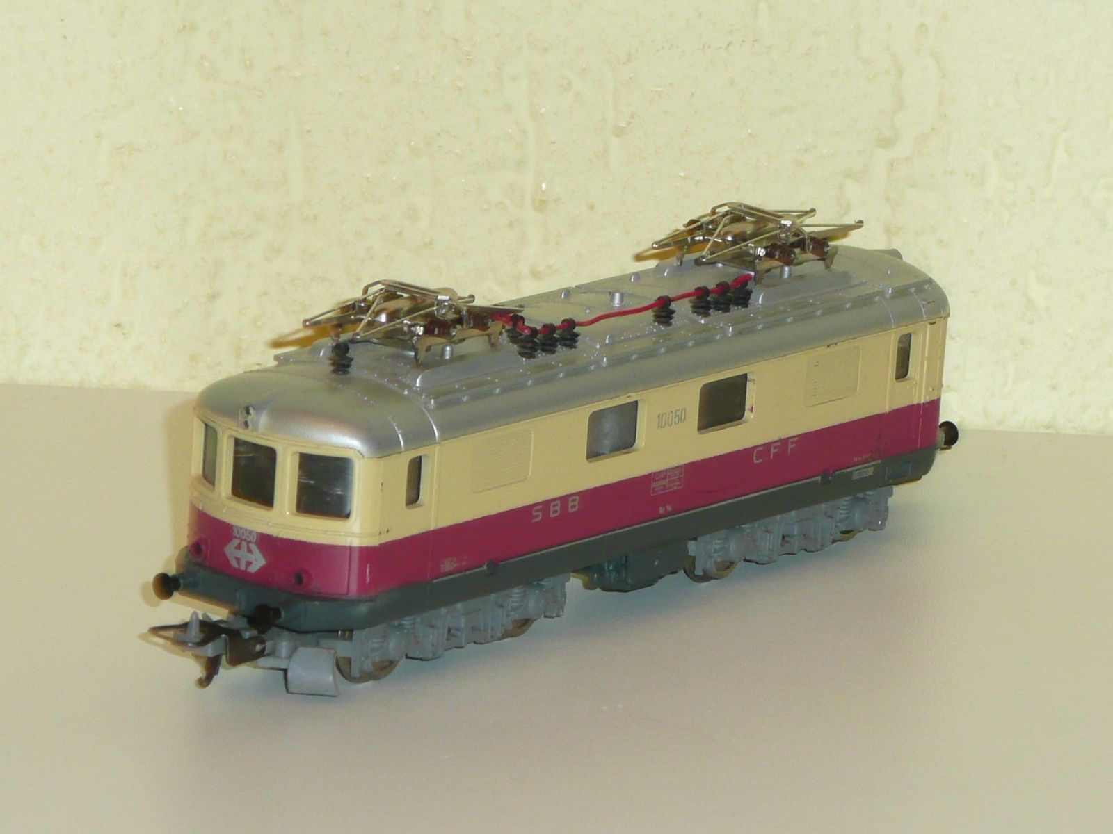 Lima Modellini di ferrovie: Lima HO " SBB E-Lok 10050 " – Usato da Kriens venduto da Taurus12 1