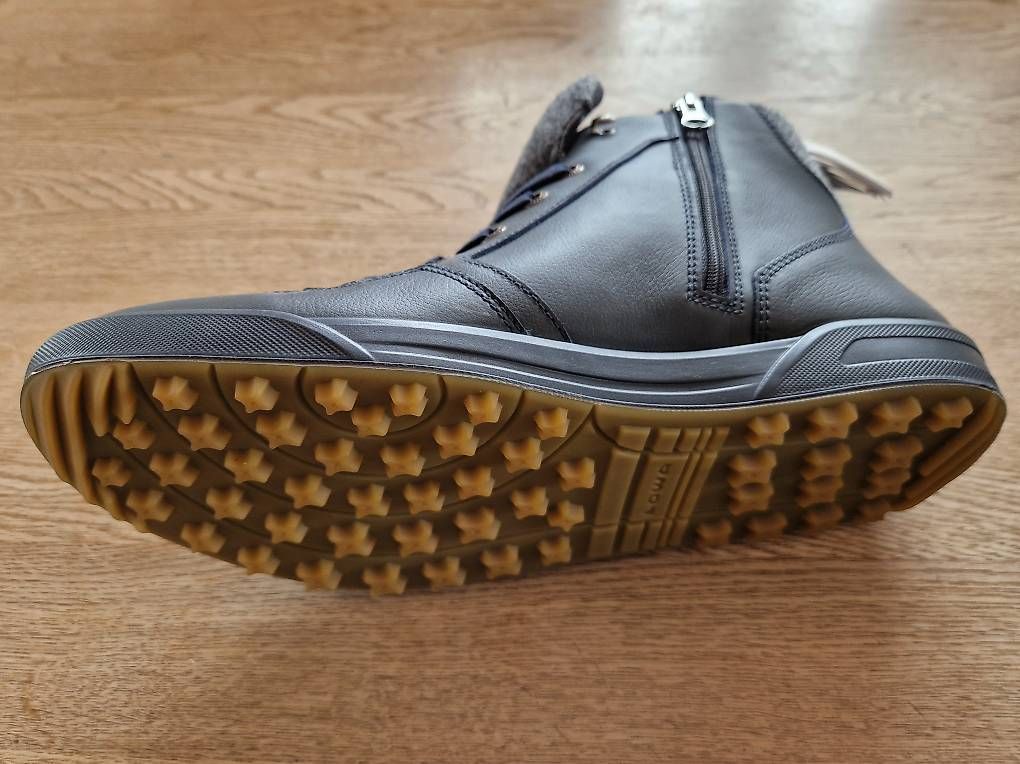 Scarpe da uomo: Chaussures neige LOWA taille 45  – Usato da Les Bioux venduto da Alain_rochat 4