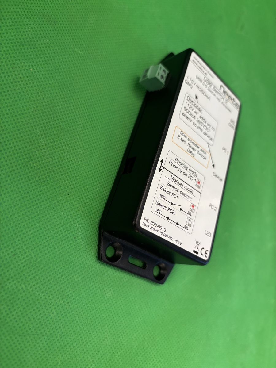 Hubs & Switches: Neets USB Switch 2 USB 2.0 Switch Priority switching – Gebraucht aus Kilchberg ZH von bionicdog 2